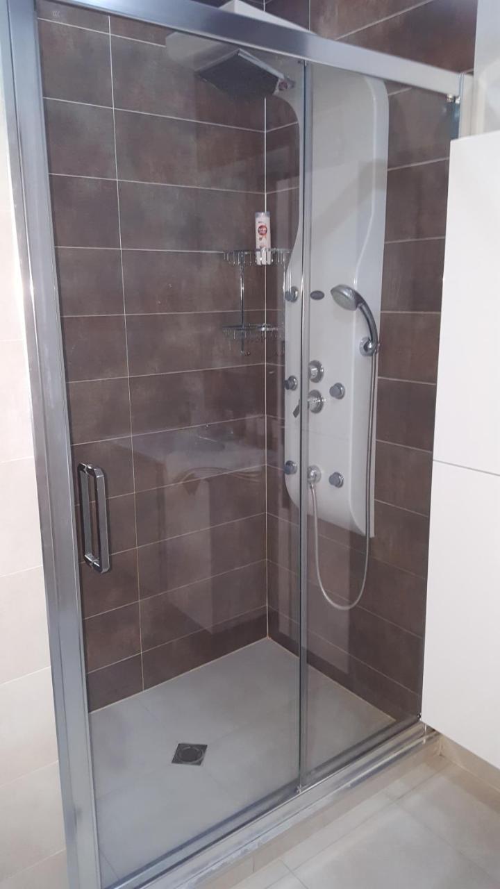 Apartment Rustaveli 1 ティビリシ エクステリア 写真