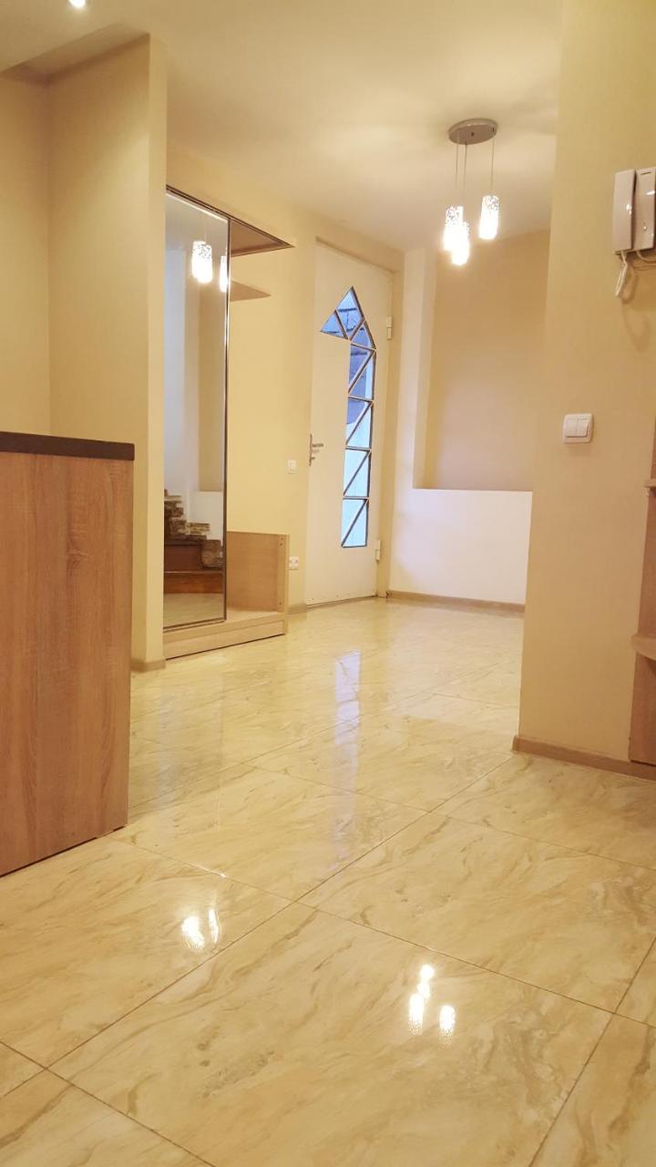 Apartment Rustaveli 1 ティビリシ エクステリア 写真